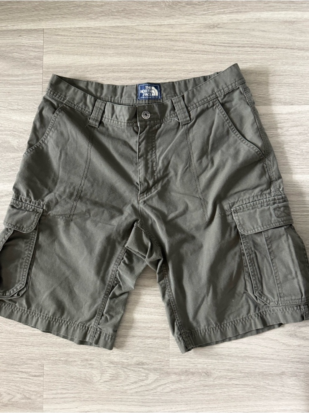 The North Face Men's Olive Green Utility Cargo Shorts, 34 Regular